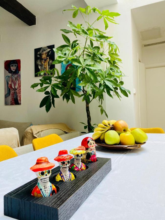 Rooftop Heated Jacuzzi, Fireplace, A Unique Home! بيت للعطل