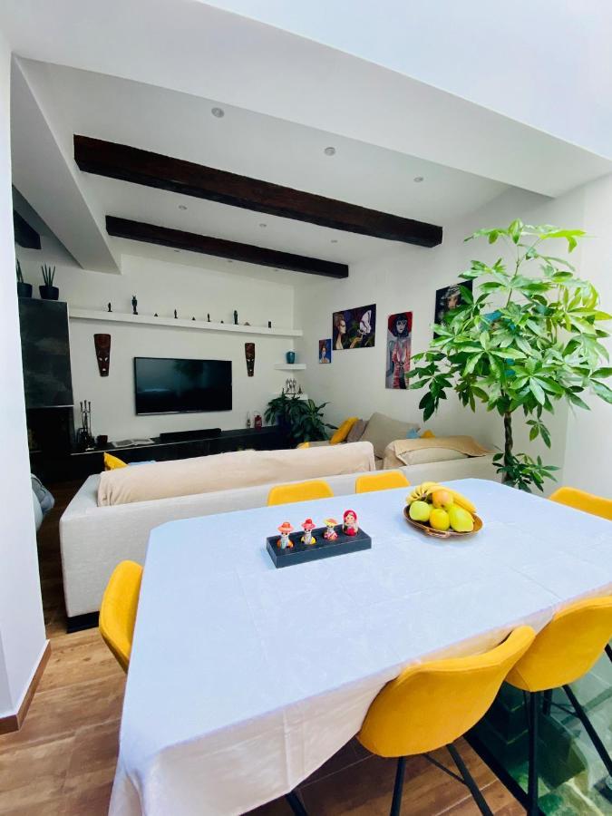 Rooftop Heated Jacuzzi, Fireplace, A Unique Home! * Żebbuġ