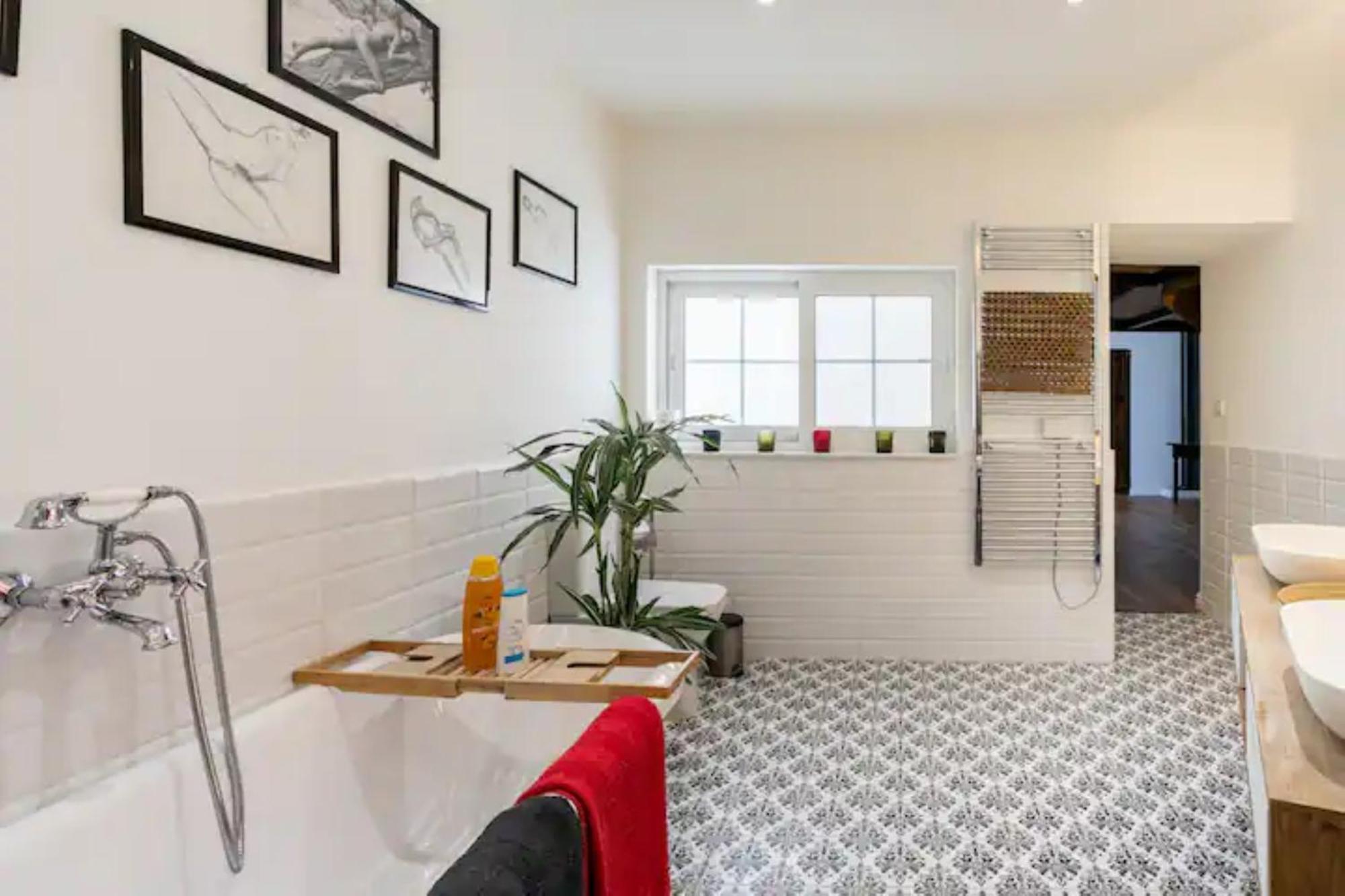 بيت للعطل Rooftop Heated Jacuzzi, Fireplace, A Unique Home! Żebbuġ